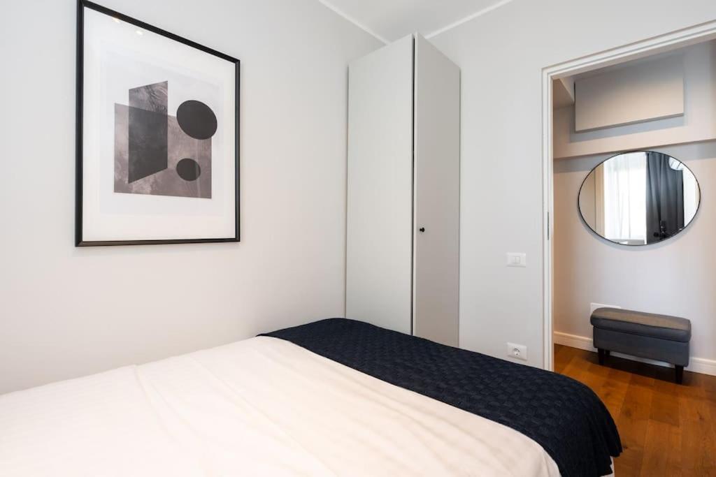 Stunning Views 2Br Midtown Flat - Charming Balcony Apartment Bucharest Luaran gambar